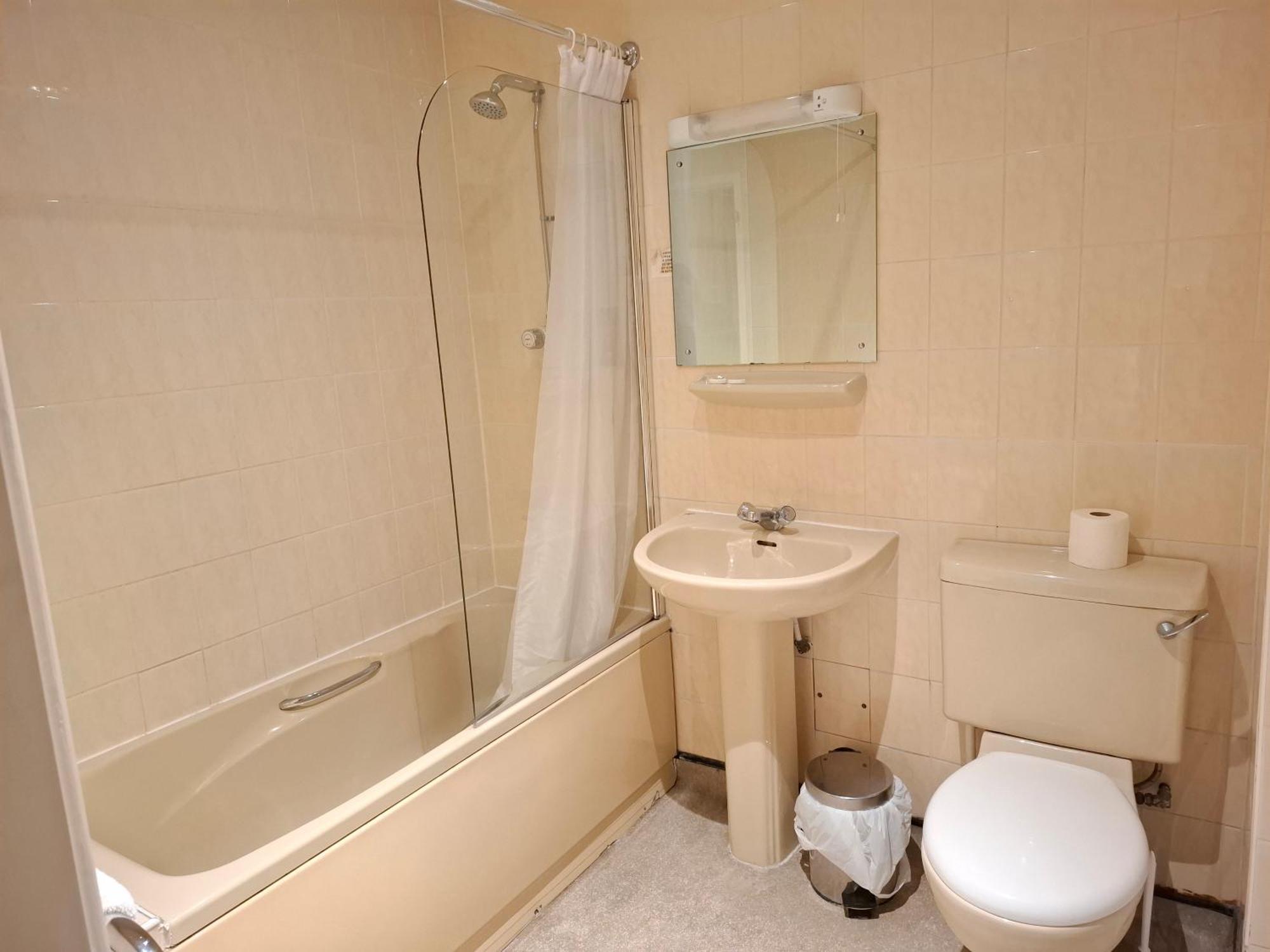 Borough Arms Hotel Newcastle-under-Lyme Kültér fotó