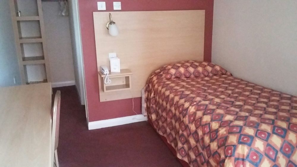 Borough Arms Hotel Newcastle-under-Lyme Kültér fotó