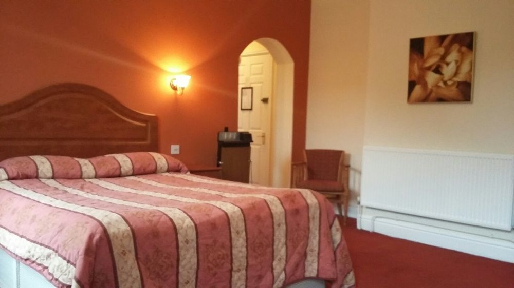 Borough Arms Hotel Newcastle-under-Lyme Kültér fotó