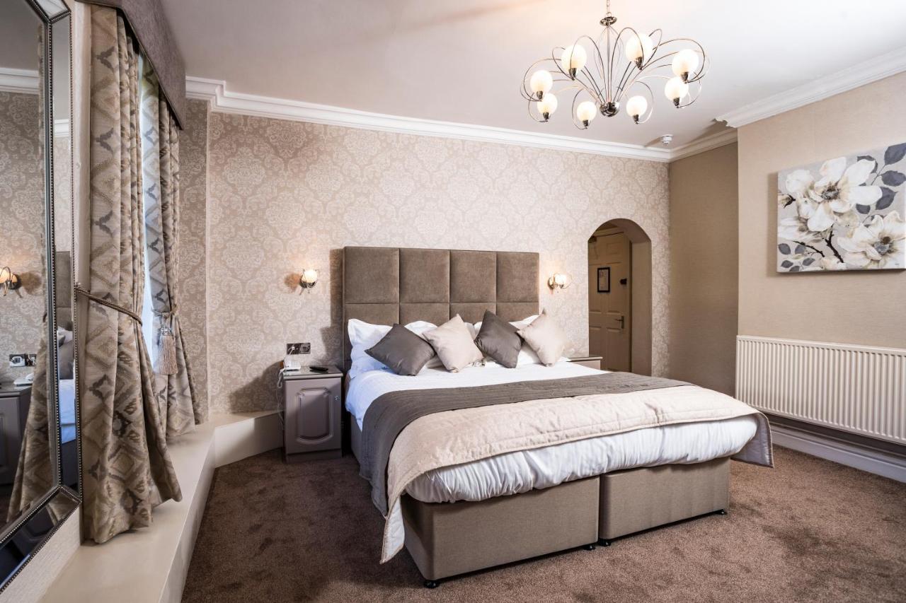 Borough Arms Hotel Newcastle-under-Lyme Kültér fotó
